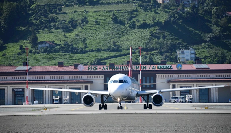 HAVAYOLU İLE 6 AYDA 108,8 MİLYON YOLCU SEYAHAT ETTİ