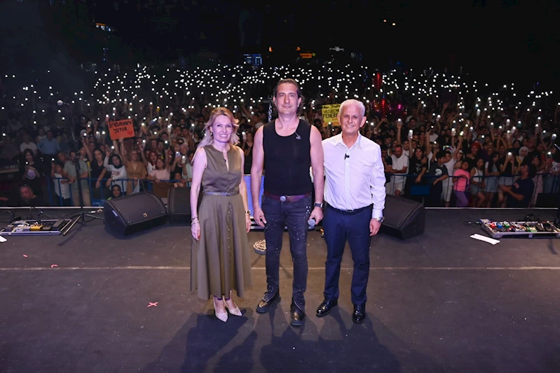 Sevilen Sanatçımız Kıraç’ın Muhteşem Konseri