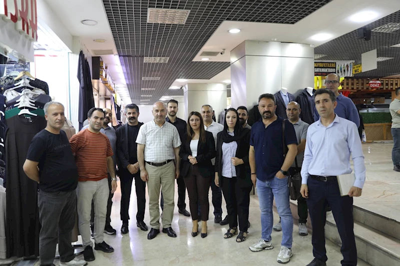 Eşbaşkan Uzunay ve Meclis Üyeleri Yeraltı Çarşısı Esnafını ziyaret etti
