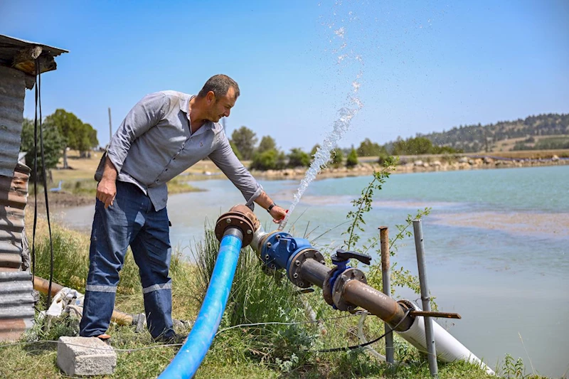 Büyükşehir’in Sulama Borusu Desteğiyle Üretici Susuz Kalmıyor