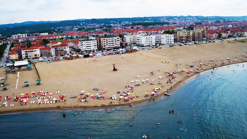 Sakarya sahilleri Büyükşehir’in ‘Hayat Timi’ne emanet: 69 kişiyi hayata bağlayıp 29 çocuğu ailesine kavuşturdular