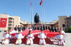 Ulu Önder Mustafa Kemal Atatürk