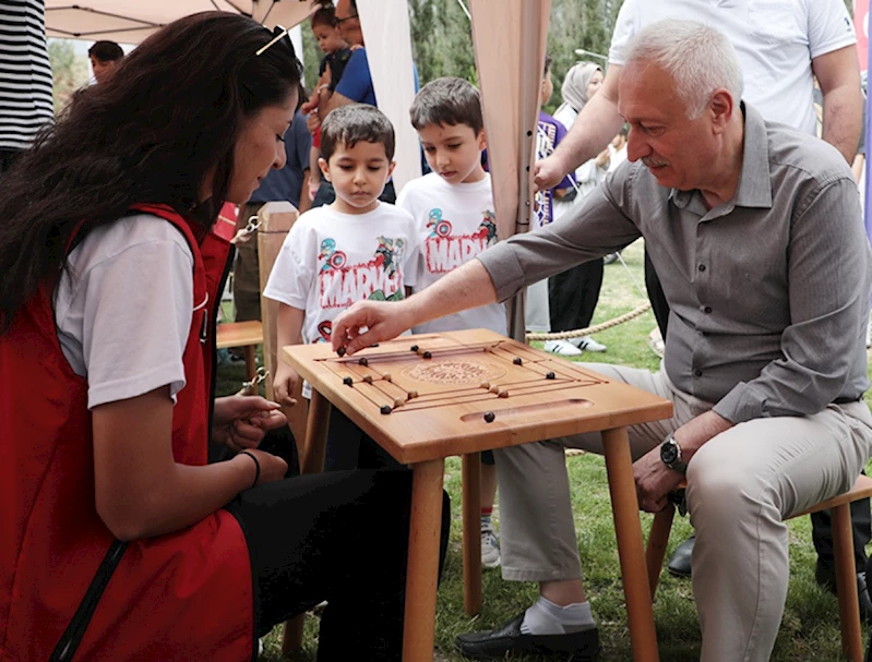 BAŞKAN YARDIMCIMIZ SELÇUK: “TAŞIN ALTINA HERKESİN ELİNİ KOYMASI GEREKİR”