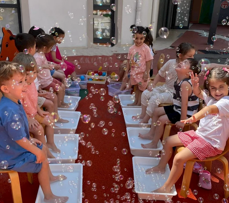 Eyüpsultan’da çocuklar hem eğleniyor hem öğreniyor