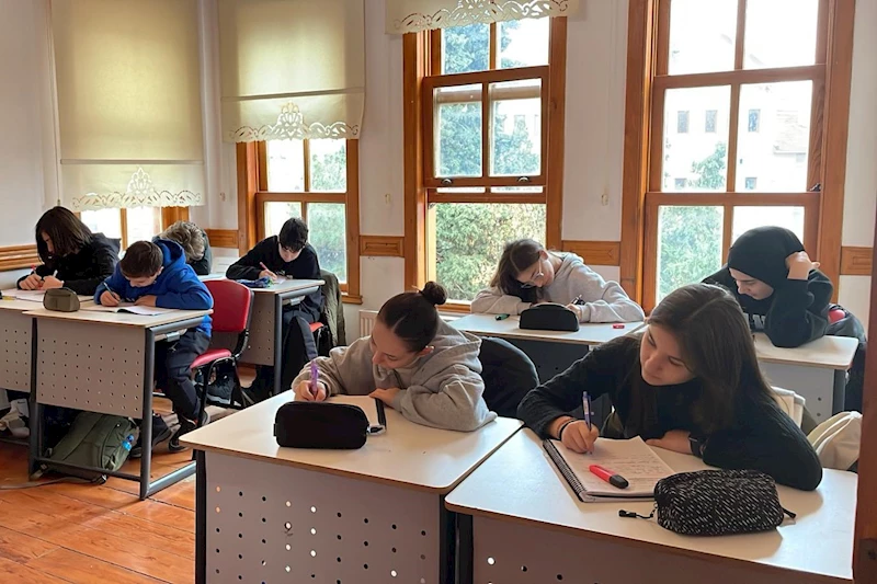 Bilgi Evi Öğrencilerinden Göz Dolduran LGS Performansı