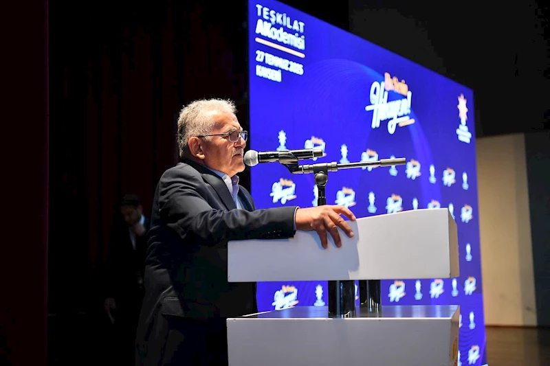 Başkan Büyükkılıç, AK Parti Teşkilat Eğitim Programı’nda Konuşarak Bilgi Paylaştı