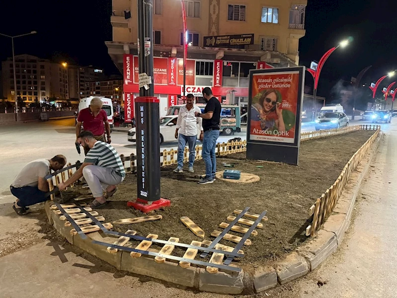 HASTANE ÇEVRESİ YEŞİLLENİYOR