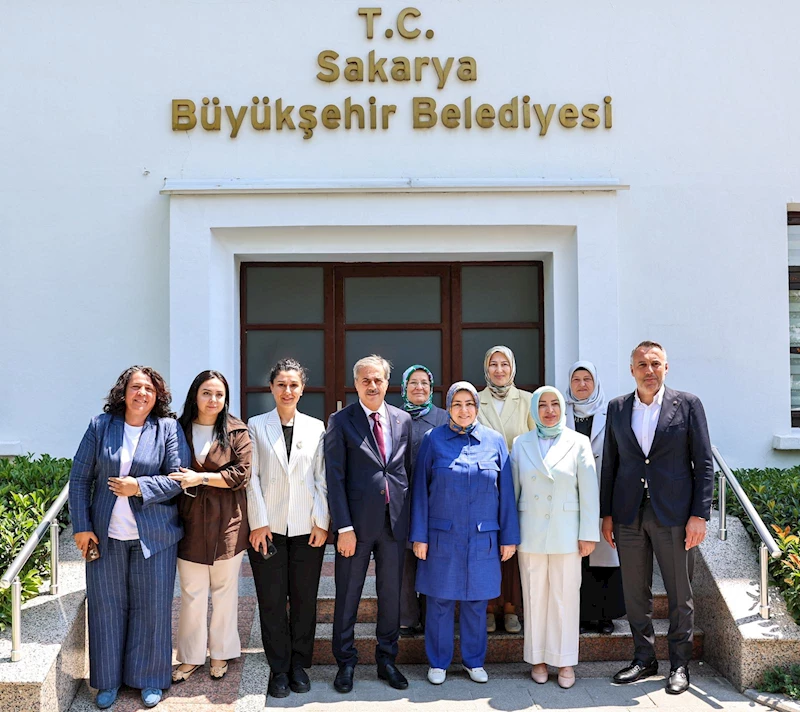 “Kadınlar güçlü Türkiye hedeflerinin en önemli yapı taşıdır”