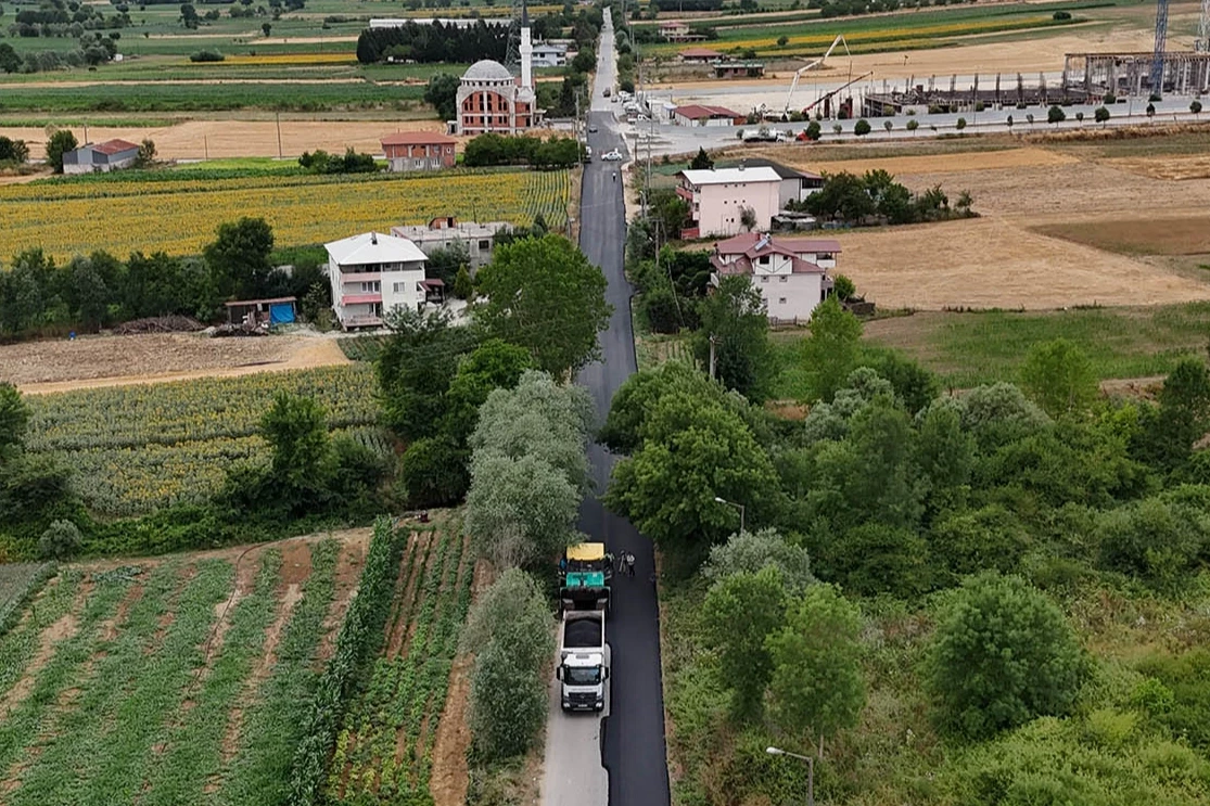 Başkan Alemdar, Kaynarca’da asfalt çalışmalarını yerinde takip etti