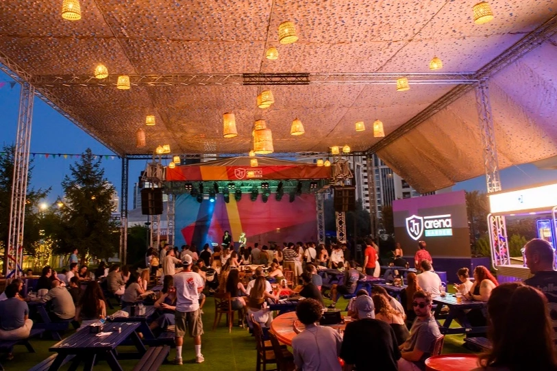 Yaz akşamlarına yeni soluk... JJ Arena Garden açıldı