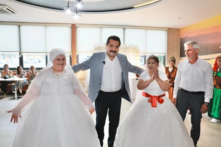 YÜREKLERE DOKUNAN DÜĞÜN