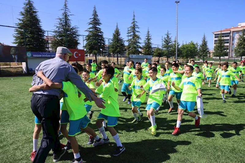 ODUNPAZARI YAZ SPOR OKULLARI İÇİN COŞKULU AÇILIŞ TÖRENİ