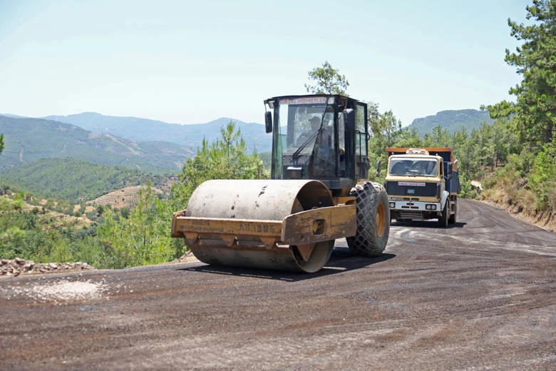 Alanya Şıhlar Mahalle yolu asfalta kavuştu