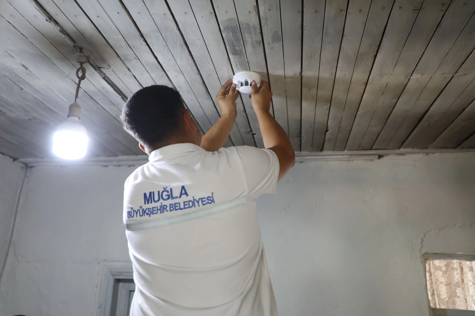 Muğla kırsalında duman dedektörleri yaygınlaşıyor