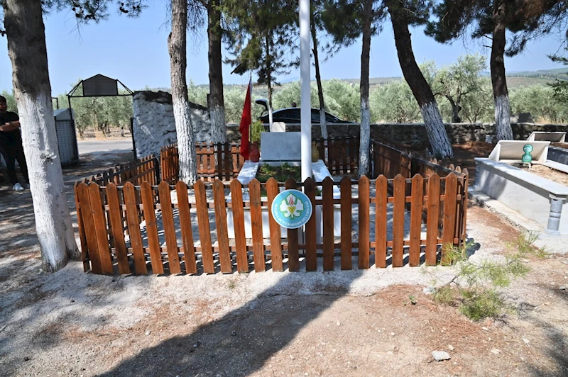 Manisa Büyükşehir Belediyesi Şehit Kabirlerini Yeniliyor