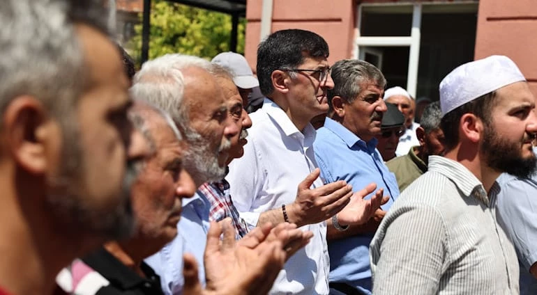 BELEDİYE BAŞKANIMIZ EYÜP KAHVECİ YAĞMUR DUASI PROGRAMINA KATILDI