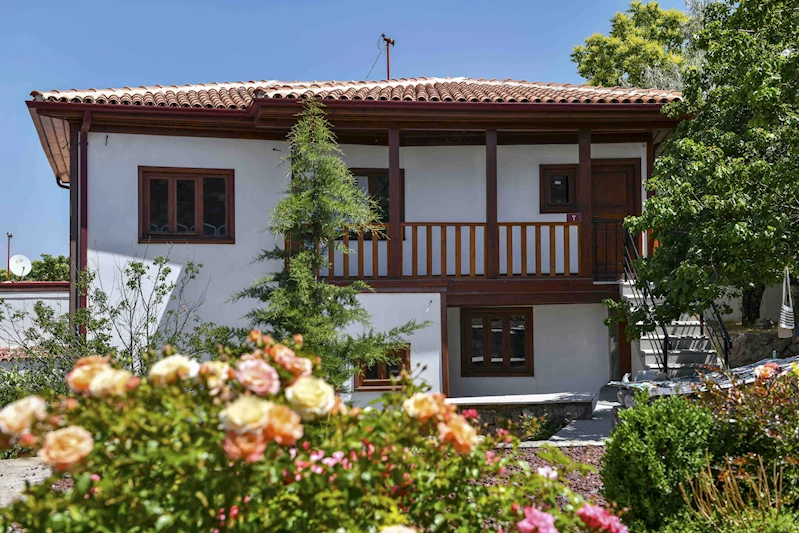 ANKARA KALESİ’NDE TARİH YENİDEN HAYAT BULDU: 3. ETAP SOKAK SAĞLIKLAŞTIRMA VE ÇEVRE DÜZENLEME PROJESİNDE BÜYÜK AŞAMA TAMAMLANDI: ABB, 11’İ TESCİLLİ 80 YAPIYI RESTORE ETTİ