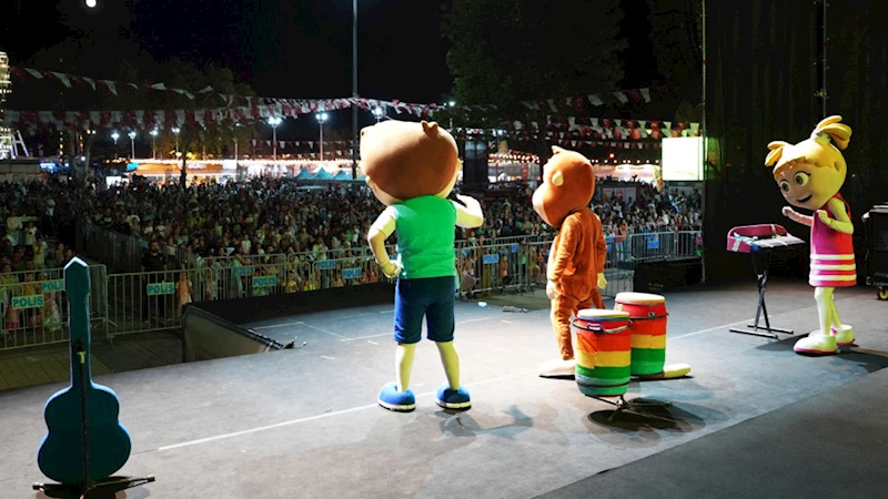 Çocuklar Fuarda Kukuli İle Unutulmaz Bir Gece Yaşadı