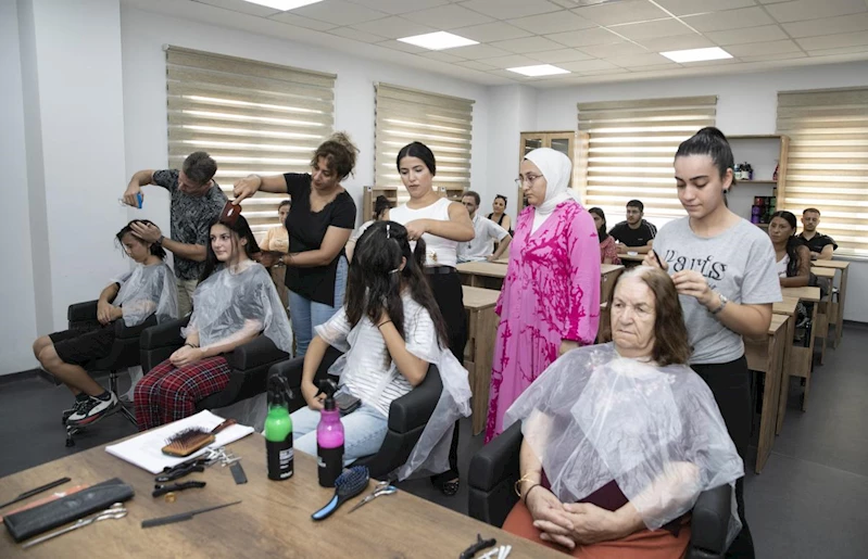 Büyükşehir’in Kursları İstihdama Katkı Sağlıyor