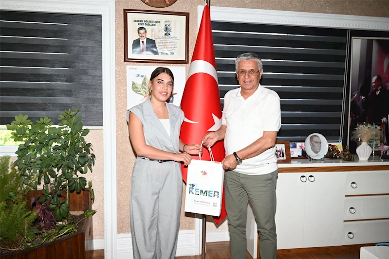 Sıla Bakır’dan Başkan Topaloğlu’na teşekkür ziyareti