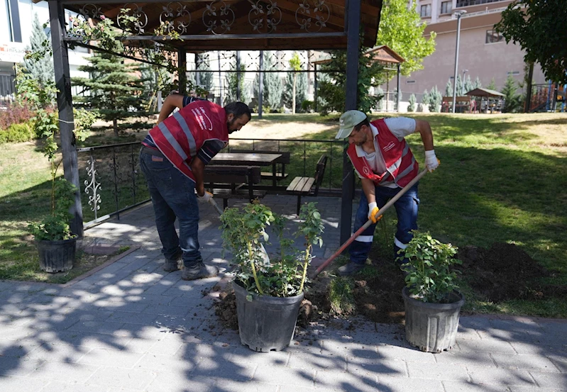 Keçiören`de park ve bahçelere estetik dokunuş