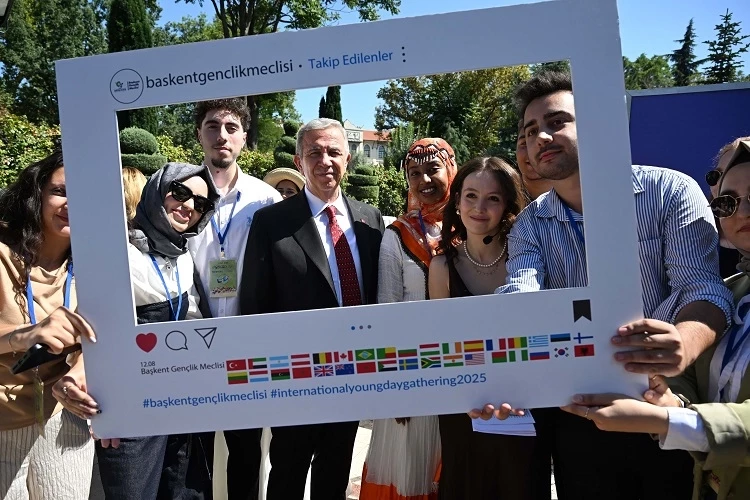 ABB Başkanı Mansur Yavaş Gençlik Buluşması