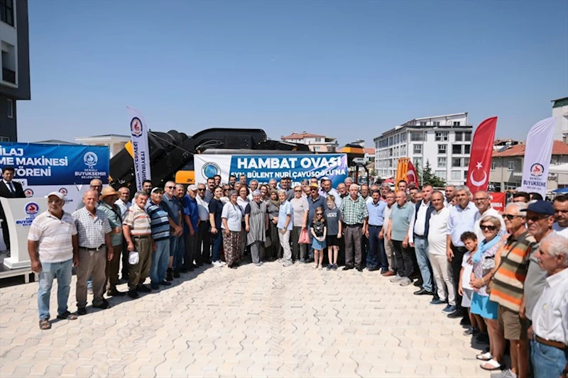 Bozkurt ve Çardak’a Büyükşehir’den silaj paketleme desteği