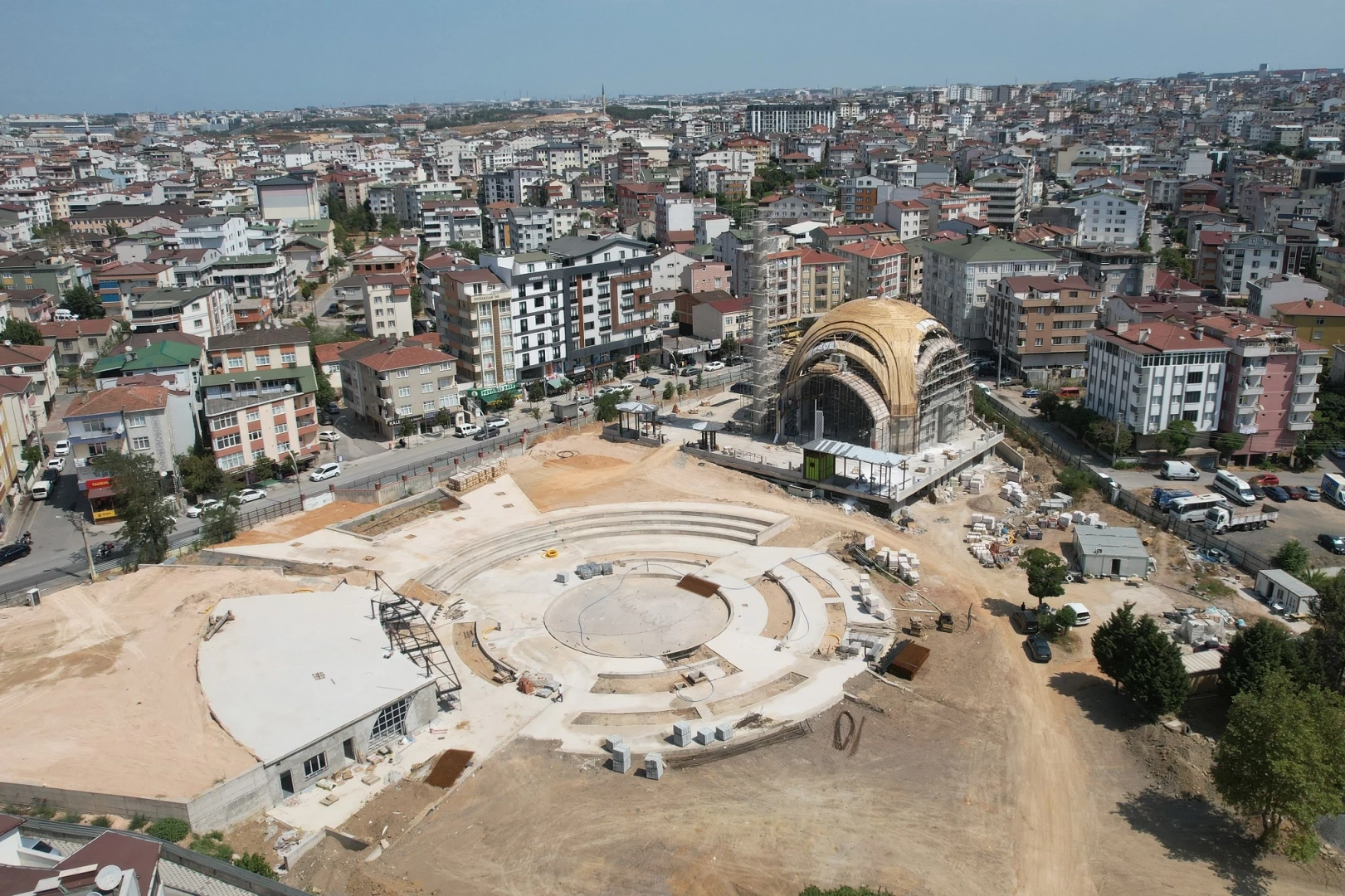 Çayırova Kent Meydanı