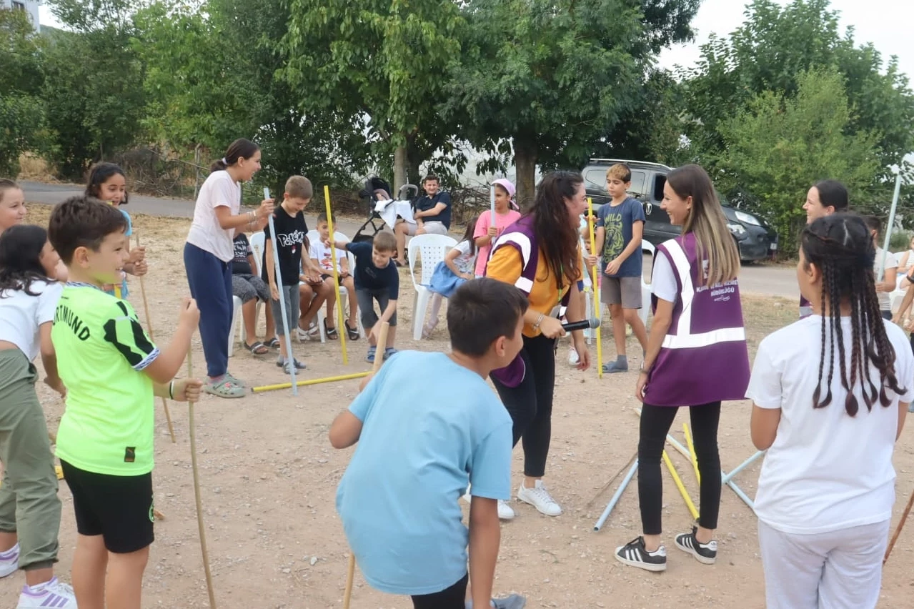 İzmit Belediyesinden Hatipköy’de renkli çocuk etkinliği