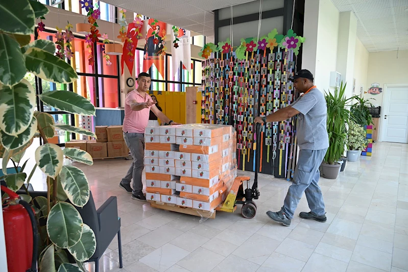 Kırtasiye malzemelerinin dağıtımı sürüyor