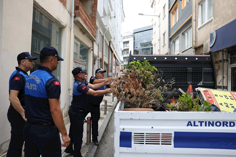 ŞARKİYE’DE DE KALDIRIMLAR  YAYALARIN