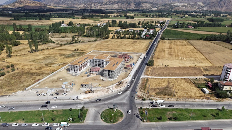 Büyükşehir’den Göksun Kavşağı’nda Trafiği Rahatlatacak Hamle