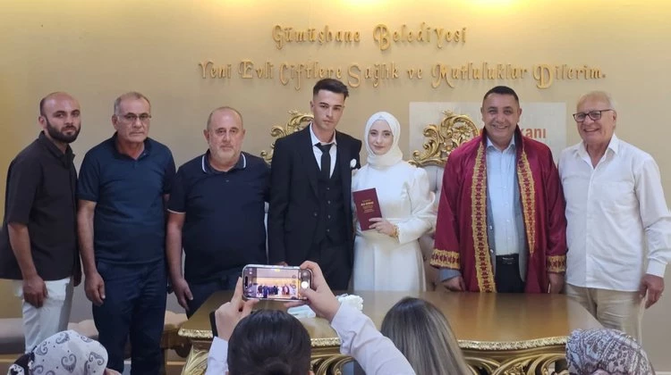 BAŞKANIMIZ, GÖZDE SALANTUR VE AYTEKİN FAZIL ÇAKMAK KARDEŞLERİMİZİN NİKÂH AKDİNİ GERÇEKLEŞTİRDİK