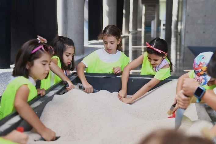 Minik arkeologlar Bursa