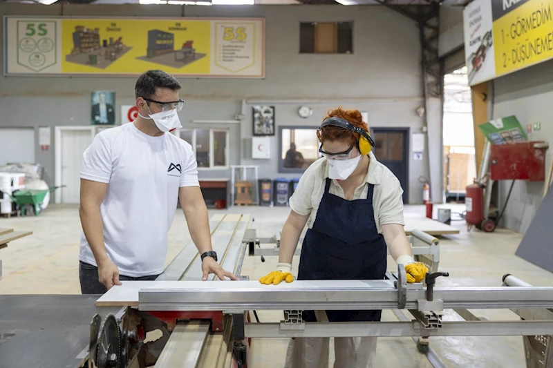 Geleceğin Mobilya Ustaları Büyükşehir’le Yetişiyor