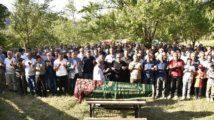 BAŞKANIMIZ, İLİMİZ GÜMÜŞKAYA KÖYÜ SAKİNLERİNDEN MENŞURE ÇİÇEK