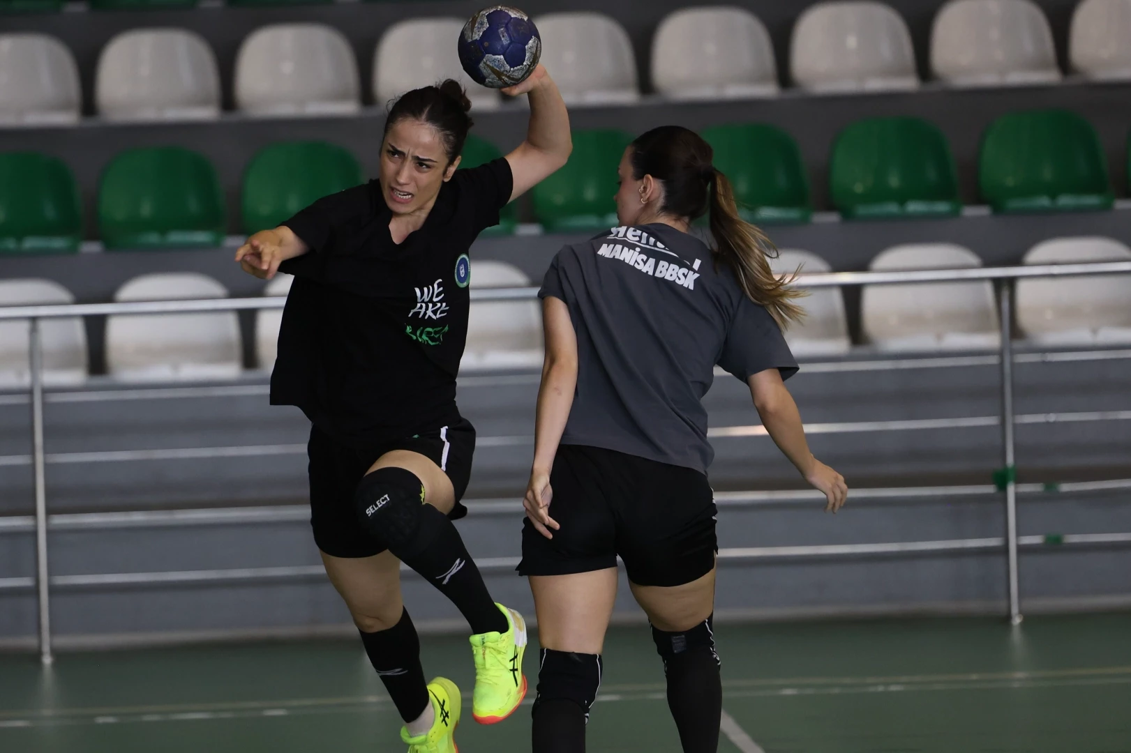 Bursa Büyükşehir Belediyespor, Manisa’yı farkla geçti