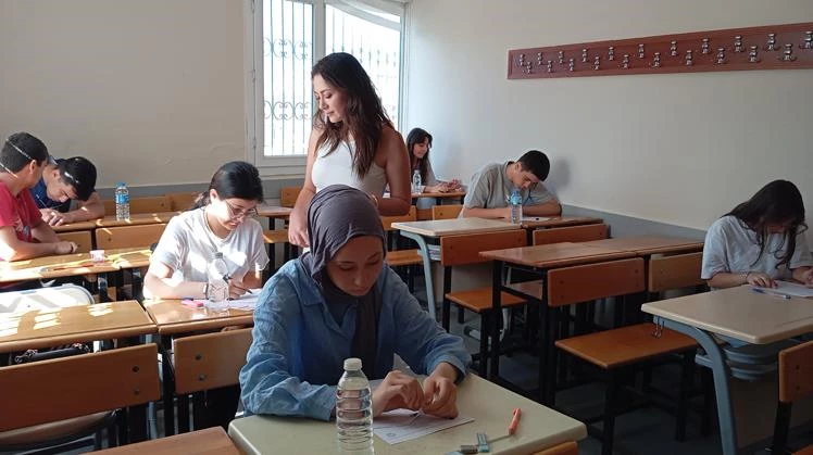Bayraklı Belediyesinden 11’inci sınıflara ücretsiz hazırlık kursu