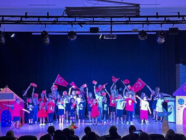 Çocuklar, ASSİM’de sahneye çıktı