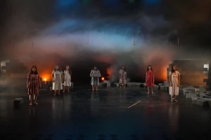 DBŞT’li kadın oyuncular Jîn (Jinên Azad) oyunuyla sahnede