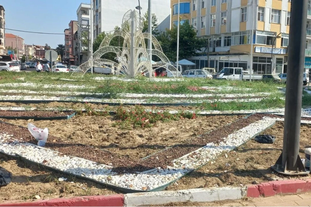 Manisa’da kurakçıl peyzajla hem tasarruf hem estetik