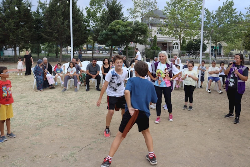 İZMİT BELEDİYESİ YAHYA KAPTAN’DA ÇOCUKLARIN TATİLİNİ ŞENLENDİRDİ