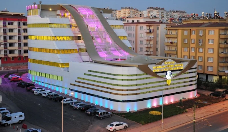 Hanımlardan Özgecan Kültür Merkezi´ne Yoğun İlgi