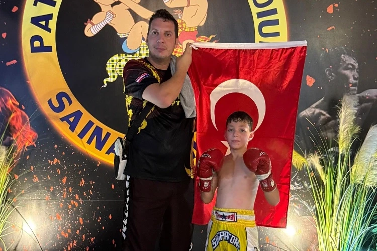 Bostanlılı sporcudan Tayland