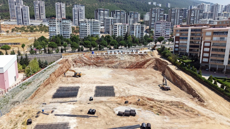 Şehrin Yeni Gençlik ve Spor Merkezinde İlk Kazma Vuruldu