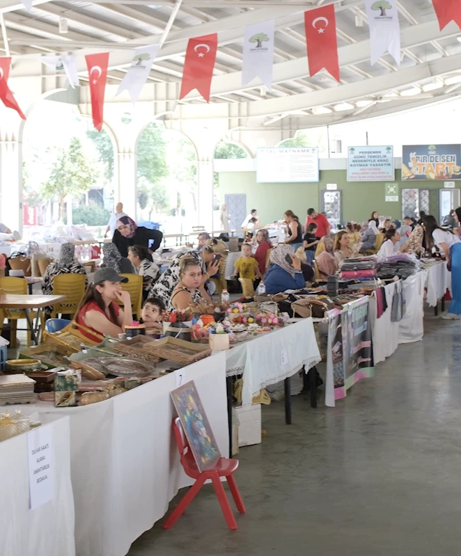 ÜRETEN KADINLAR ÇARŞISI KAPILARINI AÇTI
