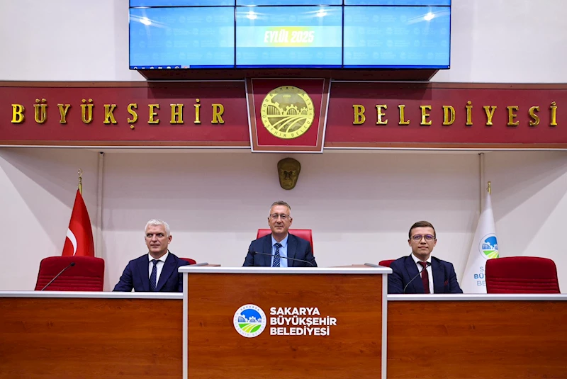 “Metrobüs hattı popülist bir anlayışla değil, enine boyuna çalışılmış bir yatırımdır”