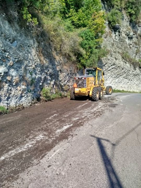 FEN İŞLERİ EKİPLERİMİZCE GERÇEKLEŞTİRİLEN ÇALIŞMALARIMIZ