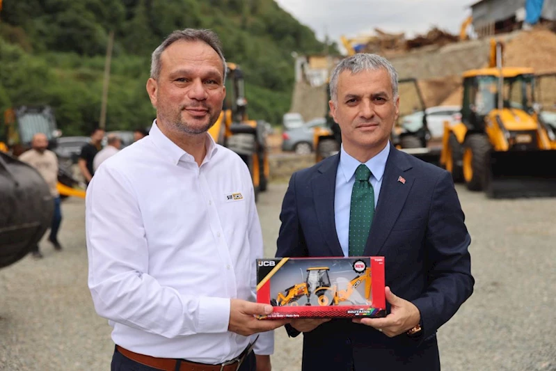 BAŞKANIMIZ JSB ZORLU MAKİNA VE CASE RAM MAKİNANIN LANSMAN PROGRAMINA KATILDI