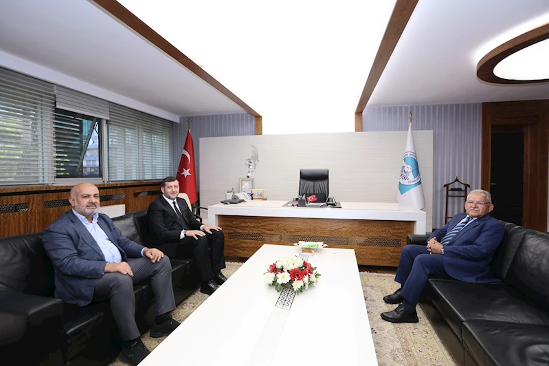 Başkan Büyükkılıç, Milletvekili Ersoy ile İş İnsanı Çamlı’yı Konuk Etti